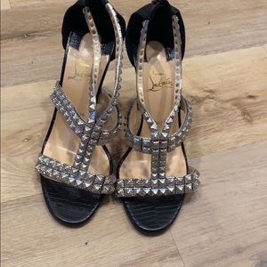 Christian louboutom red bottoms heels